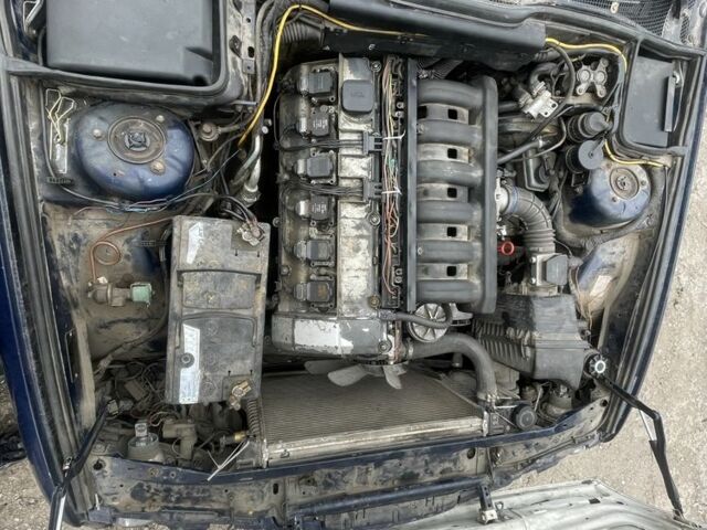 Синій БМВ 5 Серія, об'ємом двигуна 2 л та пробігом 333 тис. км за 1600 $, фото 3 на Automoto.ua