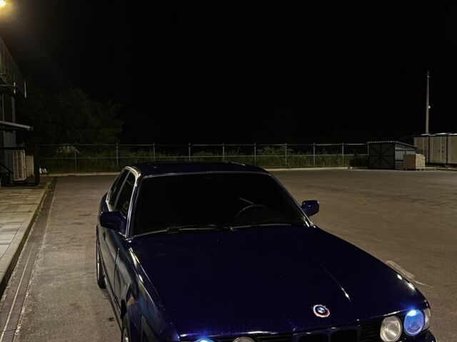 Синій БМВ 5 Серія, об'ємом двигуна 2 л та пробігом 300 тис. км за 1600 $, фото 23 на Automoto.ua