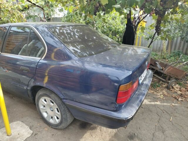 Синій БМВ 5 Серія, об'ємом двигуна 2 л та пробігом 200 тис. км за 500 $, фото 2 на Automoto.ua