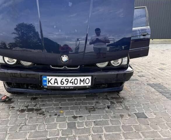 Синій БМВ 5 Серія, об'ємом двигуна 2 л та пробігом 330 тис. км за 2200 $, фото 5 на Automoto.ua