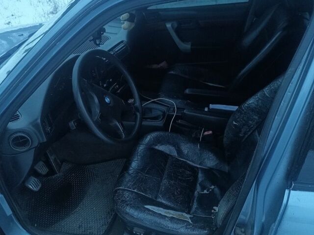 Синій БМВ 5 Серія, об'ємом двигуна 2 л та пробігом 300 тис. км за 1600 $, фото 5 на Automoto.ua