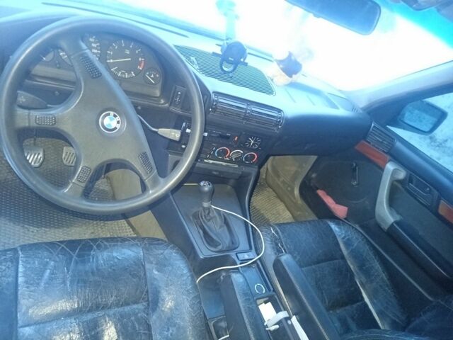 Синій БМВ 5 Серія, об'ємом двигуна 2 л та пробігом 300 тис. км за 1600 $, фото 3 на Automoto.ua