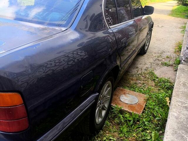 Синій БМВ 5 Серія, об'ємом двигуна 2 л та пробігом 360 тис. км за 2700 $, фото 4 на Automoto.ua