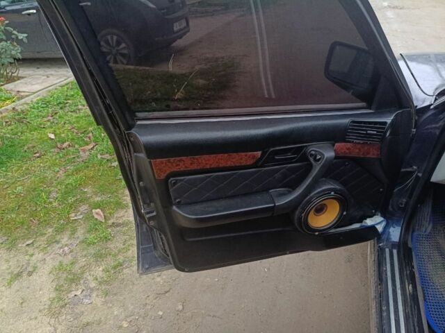 Синий БМВ 5 Серия, объемом двигателя 2 л и пробегом 317 тыс. км за 2700 $, фото 7 на Automoto.ua