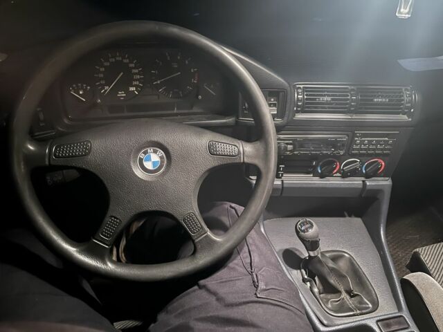 Синий БМВ 5 Серия, объемом двигателя 2.5 л и пробегом 430 тыс. км за 3200 $, фото 2 на Automoto.ua