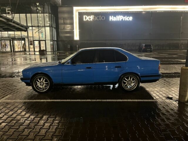 Синий БМВ 5 Серия, объемом двигателя 2.5 л и пробегом 430 тыс. км за 3200 $, фото 1 на Automoto.ua