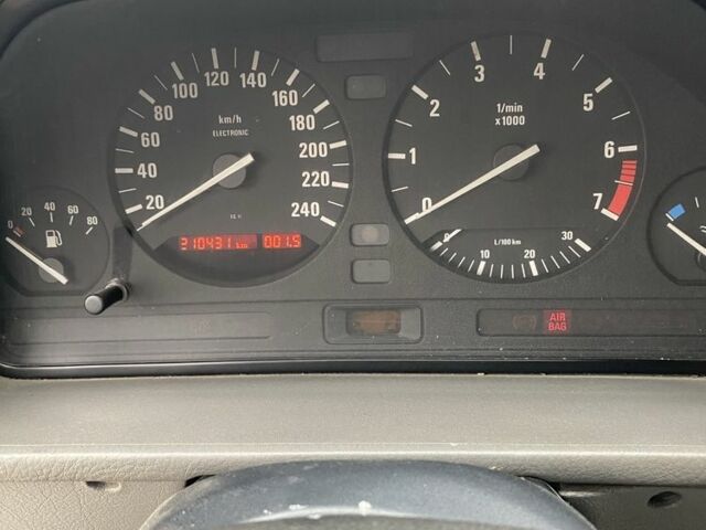 Синий БМВ 5 Серия, объемом двигателя 1.8 л и пробегом 310 тыс. км за 1200 $, фото 19 на Automoto.ua