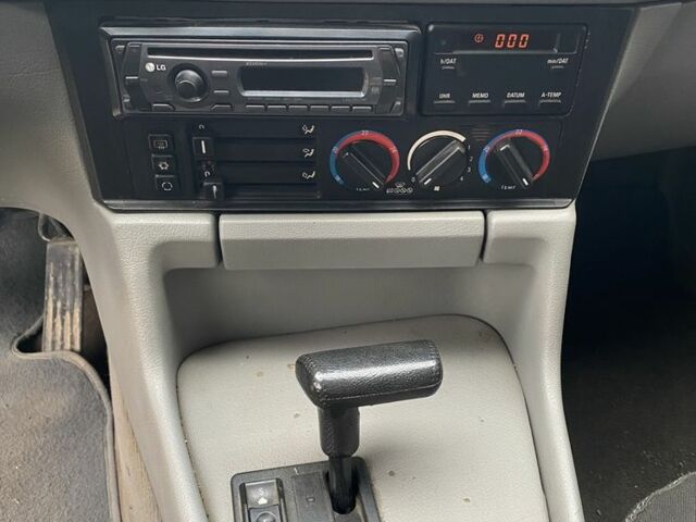 Синий БМВ 5 Серия, объемом двигателя 1.8 л и пробегом 310 тыс. км за 1200 $, фото 10 на Automoto.ua