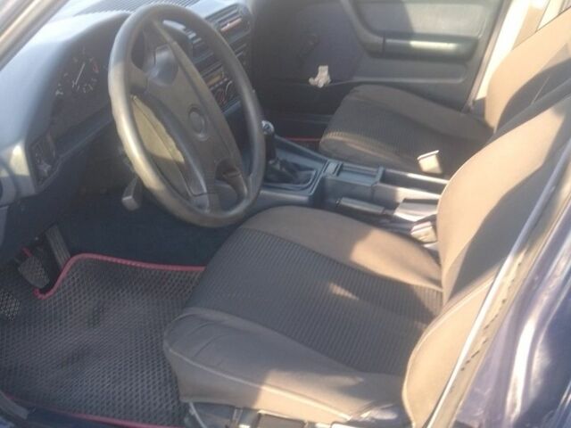 Синий БМВ 5 Серия, объемом двигателя 2 л и пробегом 303 тыс. км за 2500 $, фото 7 на Automoto.ua