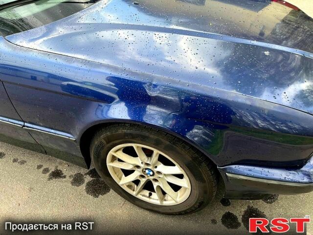 Синий БМВ 5 Серия, объемом двигателя 2 л и пробегом 670 тыс. км за 2800 $, фото 6 на Automoto.ua