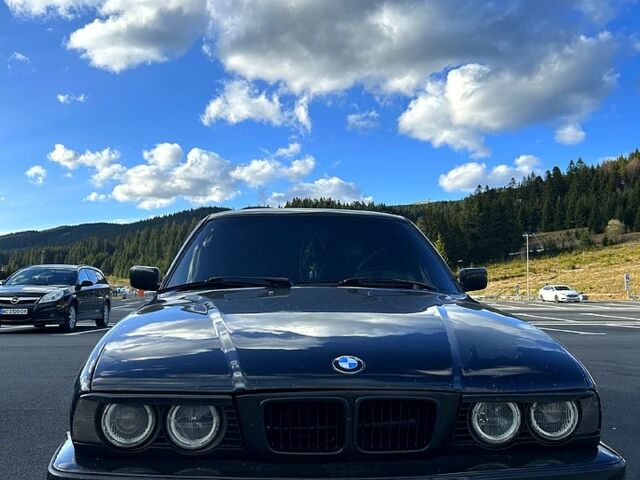 Синий БМВ 5 Серия, объемом двигателя 2.5 л и пробегом 488 тыс. км за 4300 $, фото 1 на Automoto.ua