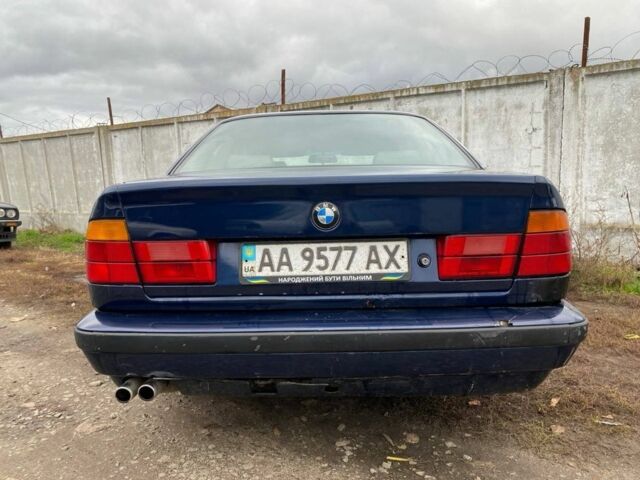 Синій БМВ 5 Серія, об'ємом двигуна 2 л та пробігом 300 тис. км за 2200 $, фото 8 на Automoto.ua