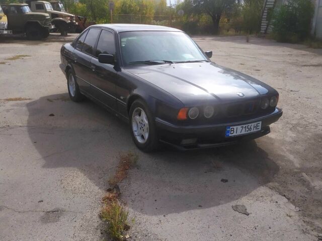 Синий БМВ 5 Серия, объемом двигателя 1.8 л и пробегом 1000 тыс. км за 3000 $, фото 5 на Automoto.ua