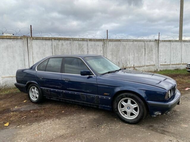 Синій БМВ 5 Серія, об'ємом двигуна 2 л та пробігом 300 тис. км за 2200 $, фото 3 на Automoto.ua