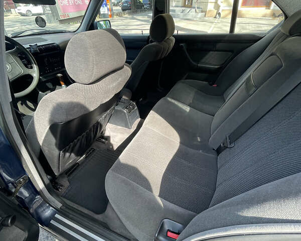 Синій БМВ 5 Серія, об'ємом двигуна 2.3 л та пробігом 295 тис. км за 5000 $, фото 19 на Automoto.ua