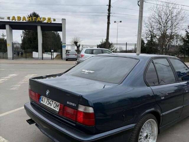 Синій БМВ 5 Серія, об'ємом двигуна 2.5 л та пробігом 300 тис. км за 2500 $, фото 2 на Automoto.ua