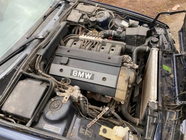 Синій БМВ 5 Серія, об'ємом двигуна 2 л та пробігом 300 тис. км за 2200 $, фото 19 на Automoto.ua