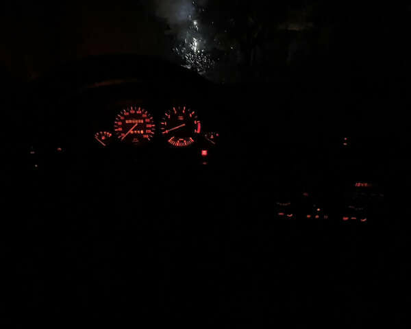 Синій БМВ 5 Серія, об'ємом двигуна 2.3 л та пробігом 295 тис. км за 5000 $, фото 25 на Automoto.ua