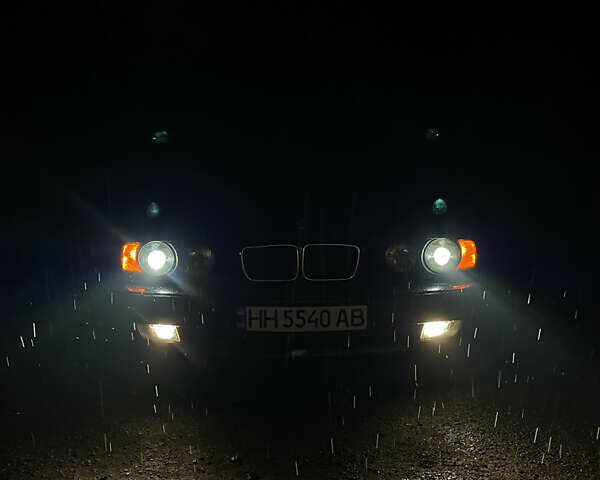 Синій БМВ 5 Серія, об'ємом двигуна 2.3 л та пробігом 295 тис. км за 5000 $, фото 24 на Automoto.ua