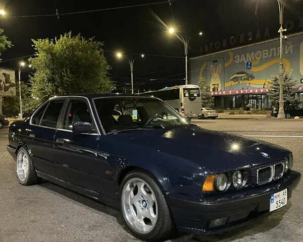 Синій БМВ 5 Серія, об'ємом двигуна 2.3 л та пробігом 295 тис. км за 5000 $, фото 1 на Automoto.ua