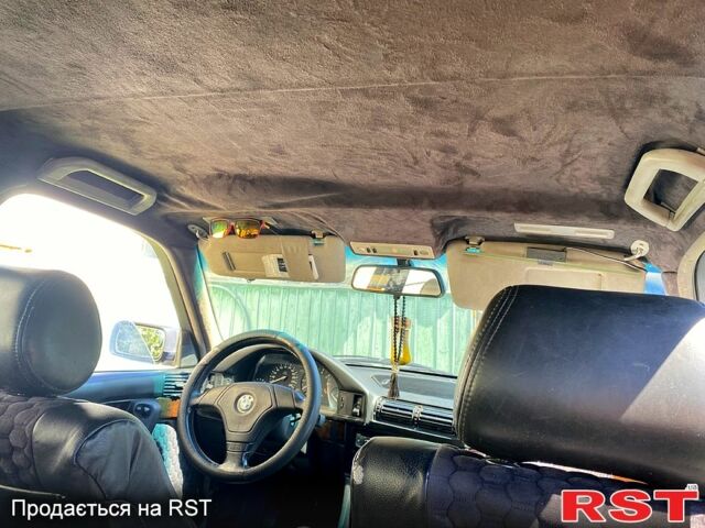 Синий БМВ 5 Серия, объемом двигателя 2 л и пробегом 347 тыс. км за 3000 $, фото 9 на Automoto.ua