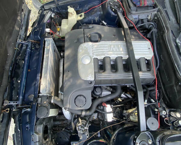 Синій БМВ 5 Серія, об'ємом двигуна 3 л та пробігом 350 тис. км за 5500 $, фото 14 на Automoto.ua