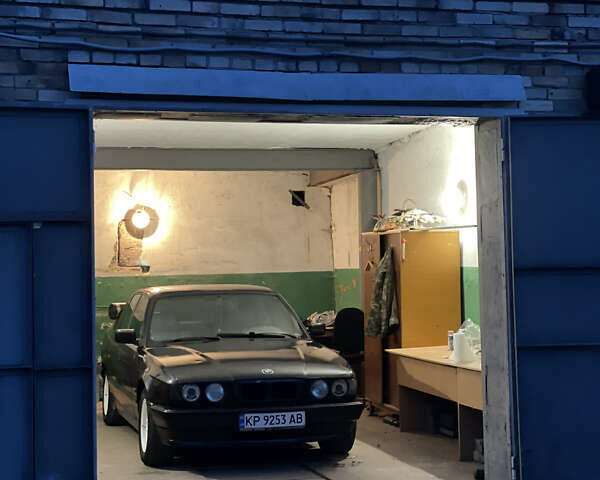 Синий БМВ 5 Серия, объемом двигателя 2 л и пробегом 362 тыс. км за 4100 $, фото 15 на Automoto.ua