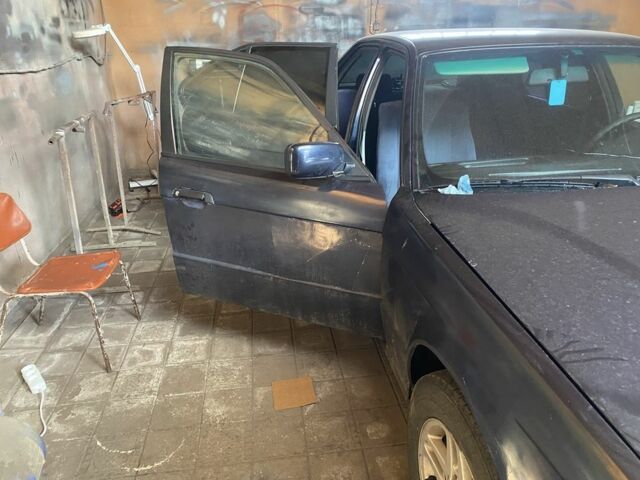 Синий БМВ 5 Серия, объемом двигателя 2 л и пробегом 500 тыс. км за 1200 $, фото 1 на Automoto.ua