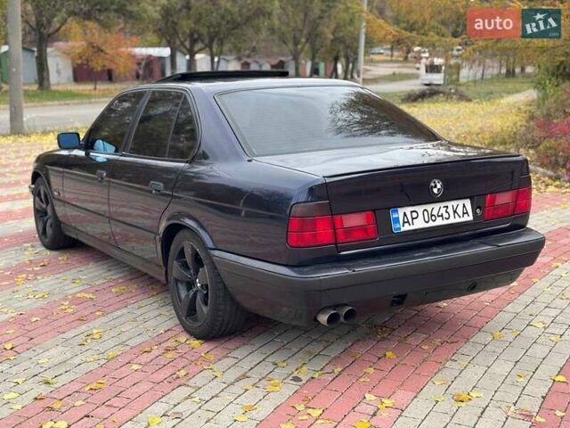 Синий БМВ 5 Серия, объемом двигателя 2 л и пробегом 420 тыс. км за 3500 $, фото 5 на Automoto.ua