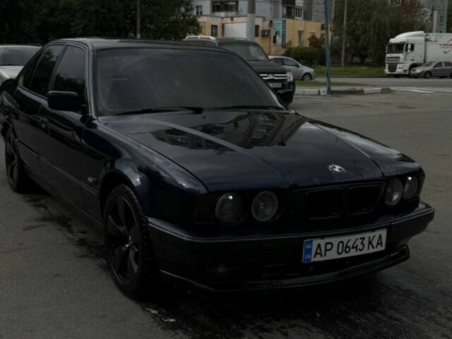 Синий БМВ 5 Серия, объемом двигателя 2 л и пробегом 437 тыс. км за 3200 $, фото 1 на Automoto.ua