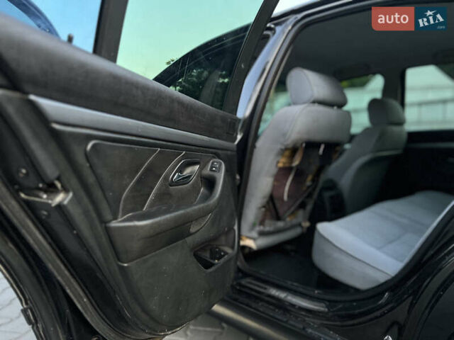 Синий БМВ 5 Серия, объемом двигателя 2.49 л и пробегом 570 тыс. км за 3900 $, фото 10 на Automoto.ua