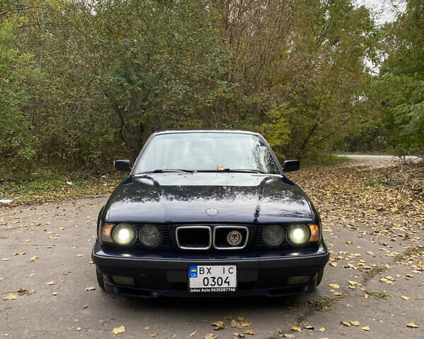 Синій БМВ 5 Серія, об'ємом двигуна 3 л та пробігом 350 тис. км за 5500 $, фото 4 на Automoto.ua