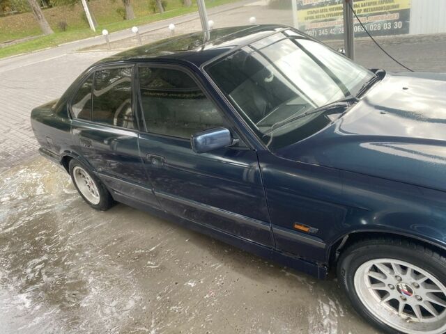 Синий БМВ 5 Серия, объемом двигателя 1.8 л и пробегом 460 тыс. км за 2800 $, фото 2 на Automoto.ua