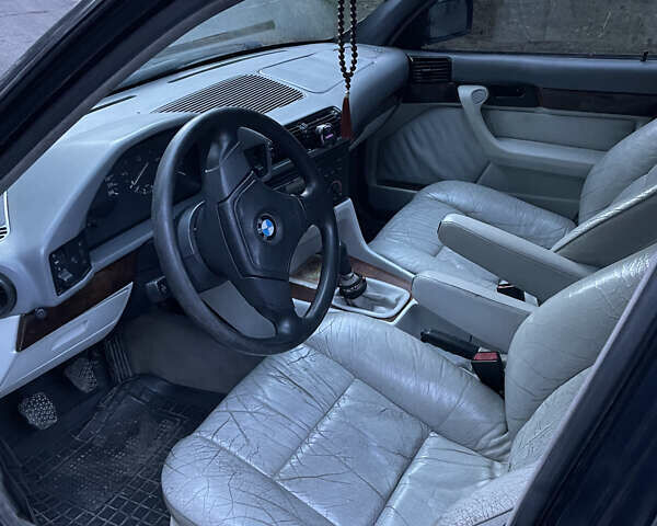 Синий БМВ 5 Серия, объемом двигателя 2 л и пробегом 362 тыс. км за 4100 $, фото 9 на Automoto.ua