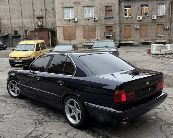 Синий БМВ 5 Серия, объемом двигателя 2 л и пробегом 500 тыс. км за 3750 $, фото 9 на Automoto.ua