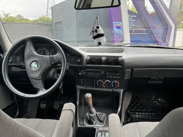 Синий БМВ 5 Серия, объемом двигателя 2 л и пробегом 490 тыс. км за 4300 $, фото 7 на Automoto.ua