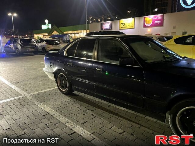 Синий БМВ 5 Серия, объемом двигателя 2.5 л и пробегом 401 тыс. км за 2500 $, фото 1 на Automoto.ua