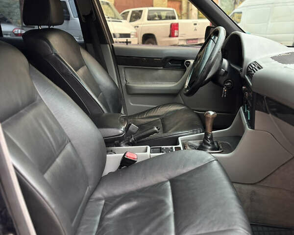 Синий БМВ 5 Серия, объемом двигателя 2 л и пробегом 500 тыс. км за 3750 $, фото 15 на Automoto.ua