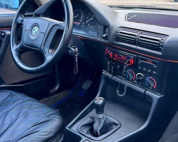 Синий БМВ 5 Серия, объемом двигателя 2 л и пробегом 420 тыс. км за 3500 $, фото 8 на Automoto.ua