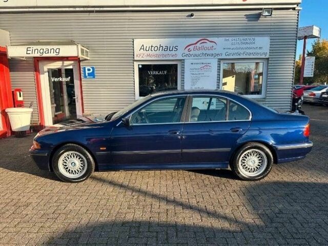 Синій БМВ 5 Серія, об'ємом двигуна 2.8 л та пробігом 270 тис. км за 2700 $, фото 1 на Automoto.ua