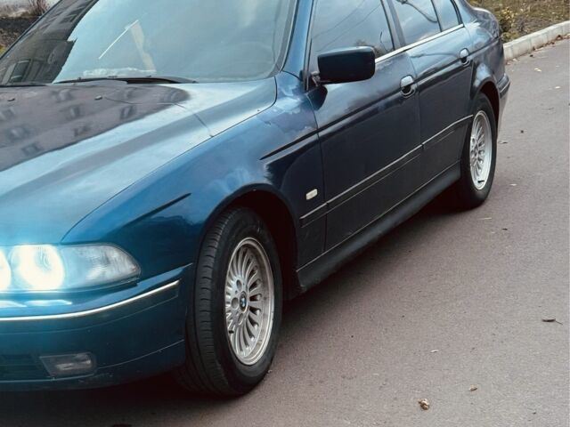 Синий БМВ 5 Серия, объемом двигателя 2.5 л и пробегом 400 тыс. км за 2800 $, фото 2 на Automoto.ua