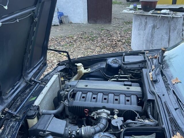 Синій БМВ 5 Серія, об'ємом двигуна 2 л та пробігом 320 тис. км за 2500 $, фото 6 на Automoto.ua