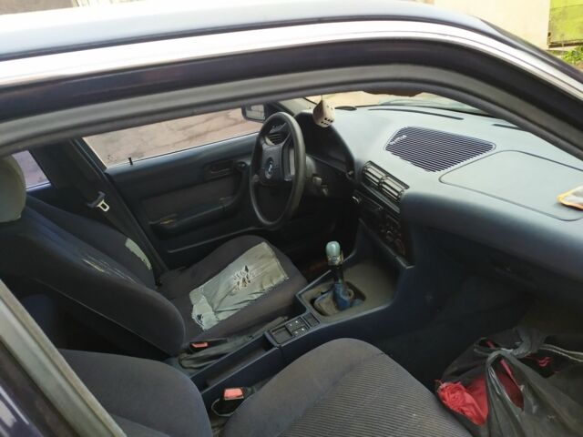 Синий БМВ 5 Серия, объемом двигателя 2 л и пробегом 427 тыс. км за 1899 $, фото 2 на Automoto.ua