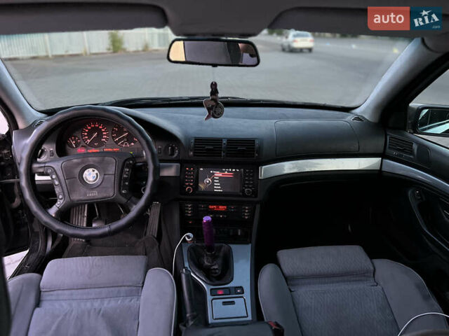 Синий БМВ 5 Серия, объемом двигателя 2.49 л и пробегом 570 тыс. км за 3900 $, фото 7 на Automoto.ua