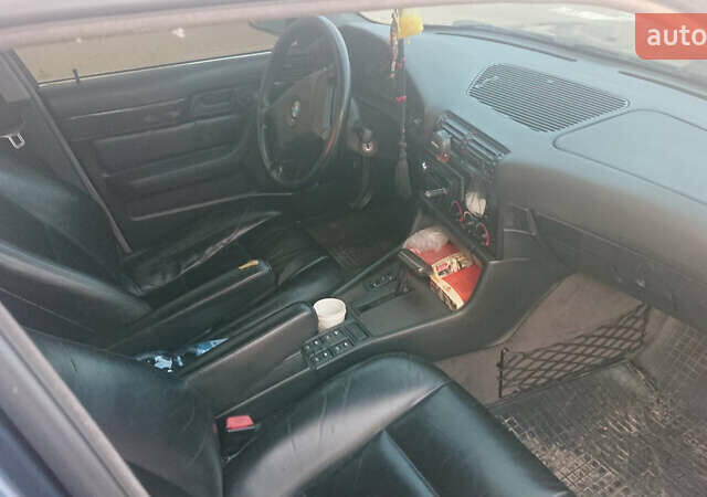 Синій БМВ 5 Серія, об'ємом двигуна 0 л та пробігом 310 тис. км за 5000 $, фото 7 на Automoto.ua