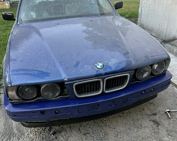Синий БМВ 5 Серия, объемом двигателя 3 л и пробегом 307 тыс. км за 3000 $, фото 3 на Automoto.ua