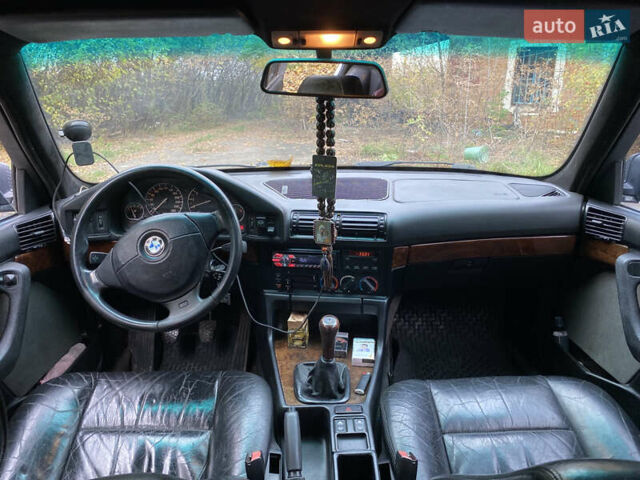 Синій БМВ 5 Серія, об'ємом двигуна 3 л та пробігом 350 тис. км за 5500 $, фото 9 на Automoto.ua