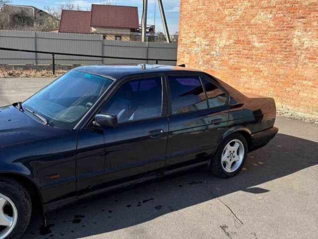 Синий БМВ 5 Серия, объемом двигателя 1.8 л и пробегом 444 тыс. км за 1699 $, фото 1 на Automoto.ua