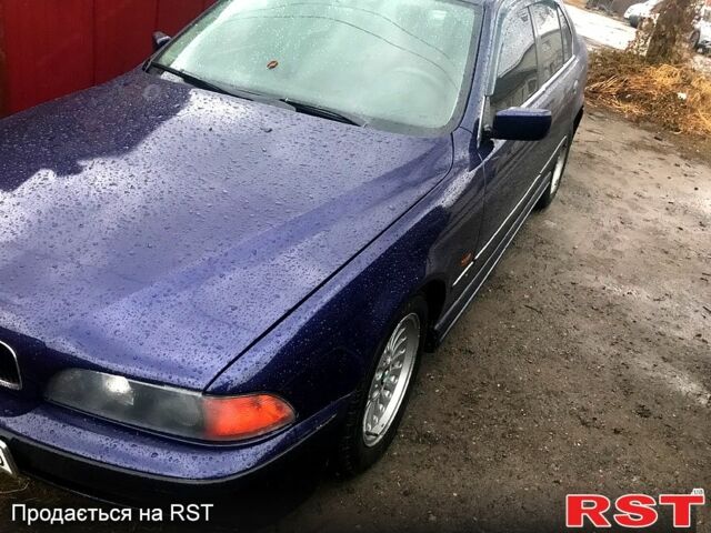Синий БМВ 5 Серия, объемом двигателя 2 л и пробегом 350 тыс. км за 3000 $, фото 1 на Automoto.ua