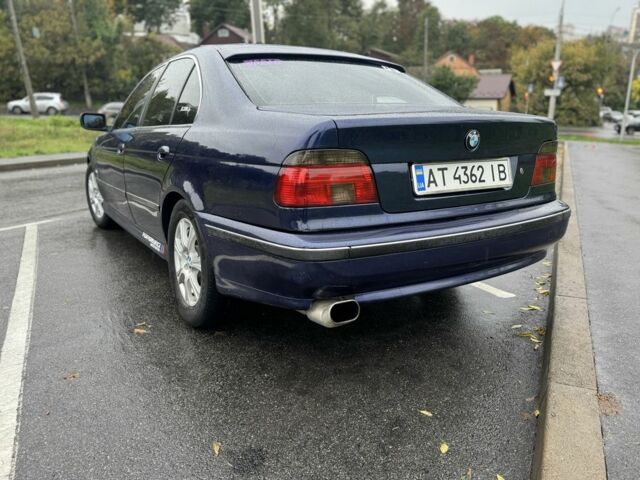 Синій БМВ 5 Серія, об'ємом двигуна 2.8 л та пробігом 300 тис. км за 3300 $, фото 10 на Automoto.ua